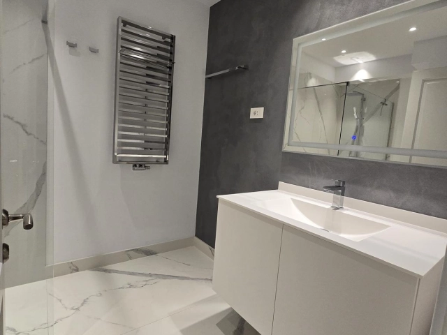 Apartament 4 camere - Centru