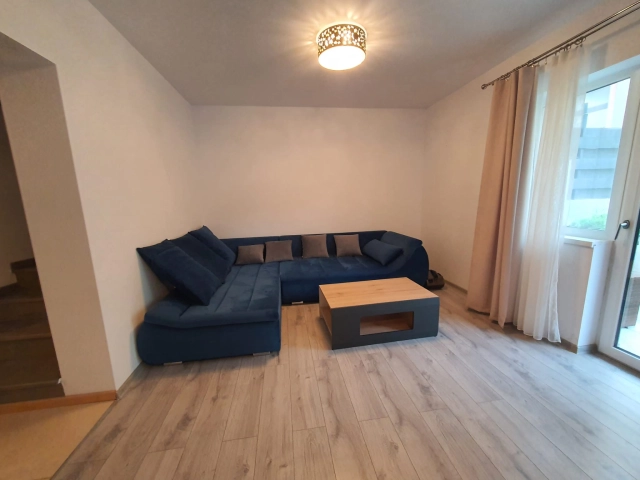 Apartament 4 camere - Bucium