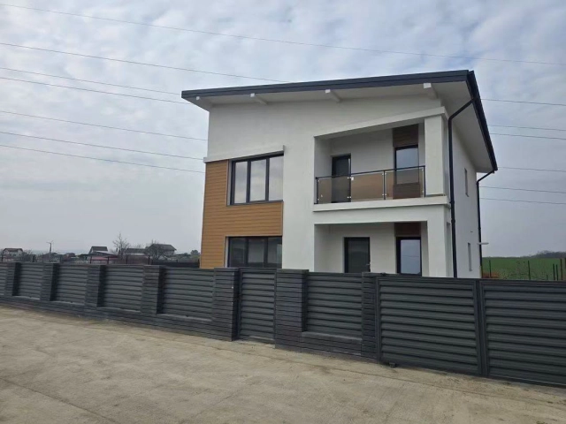 Apartament 4 camere - Vorovesti