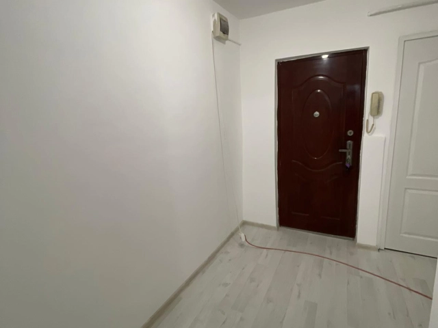 Apartament 3 camere - Tomesti