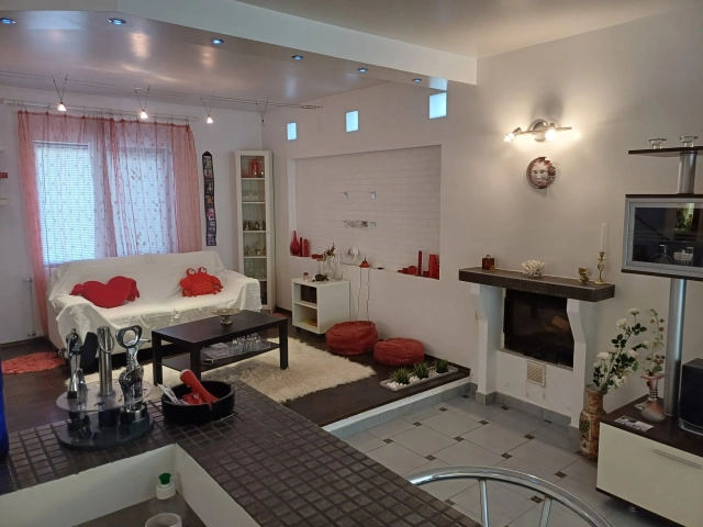 Apartament 4 camere - Breazu