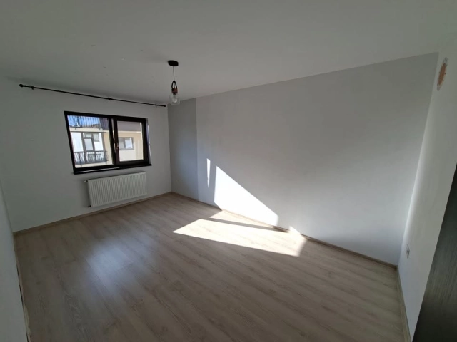 Apartament 3 camere - Popas Pacurari