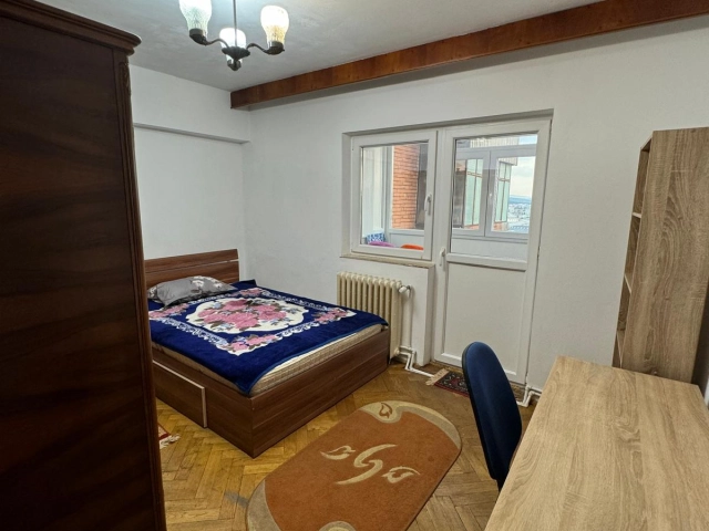 Apartament 3 camere - Centru