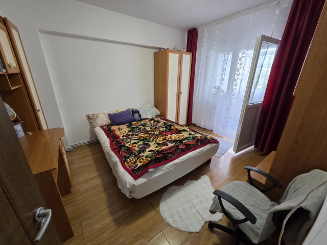 Apartament 3 camere - Dacia