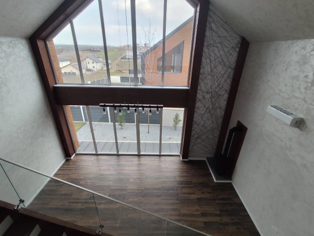 Apartament 4 camere - Miroslava