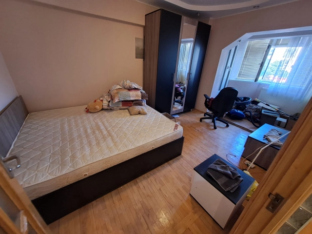 Apartament 3 camere - Pacurari