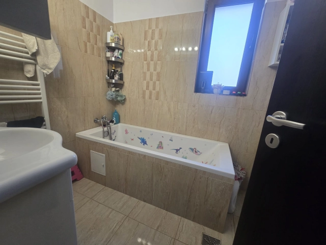Apartament 4 camere - Popas Pacurari