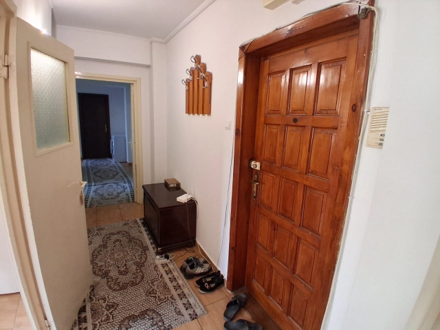 Apartament 3 camere - Centru