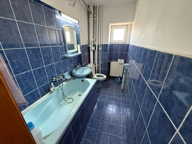 Apartament 3 camere - Podu Ros