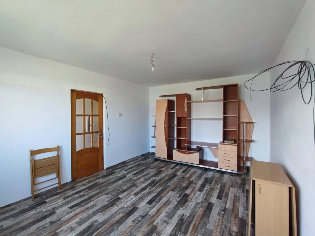 Apartament 5 camere - Miroslava
