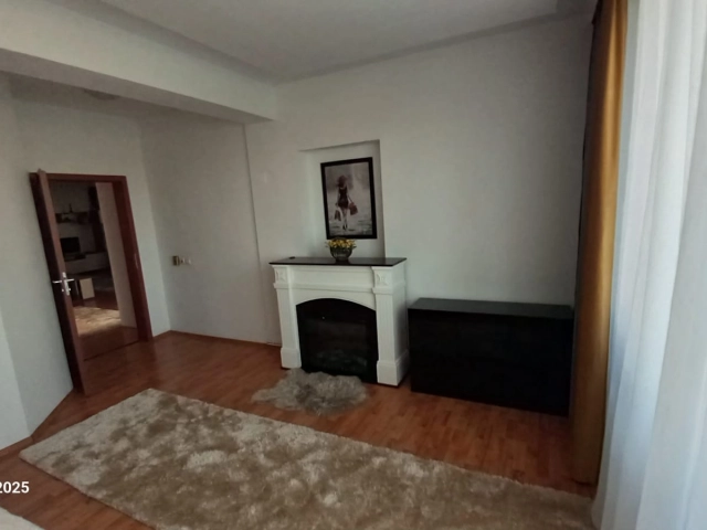 Apartament 9 camere - Tatarasi