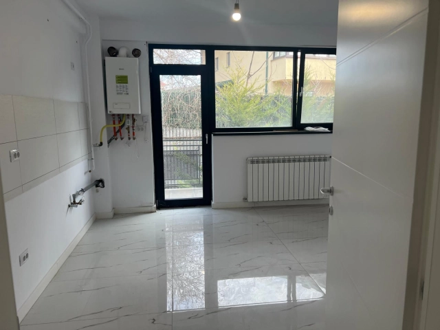 Apartament 3 camere - Tatarasi