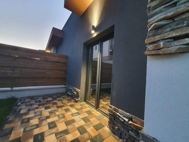 Apartament 3 camere - Valea Adanca