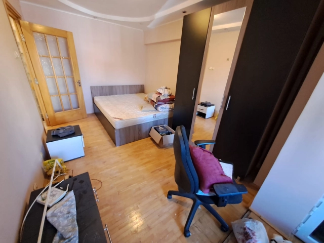 Apartament 3 camere - Pacurari