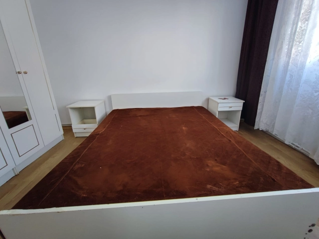 Apartament 5 camere - Miroslava
