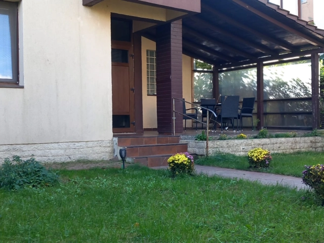 Apartament 9 camere - Tatarasi