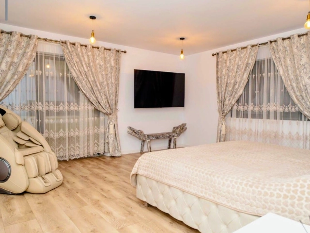 Apartament 6 camere - Breazu
