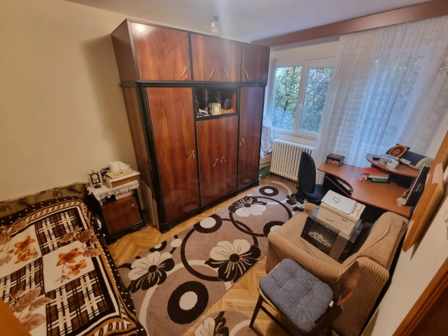 Apartament 3 camere - Tatarasi