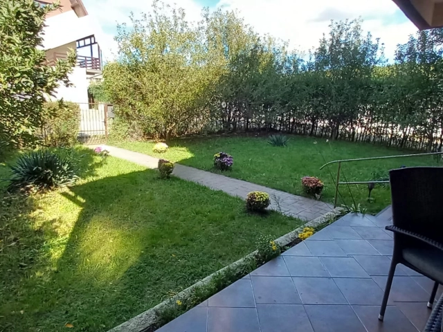 Apartament 9 camere - Tatarasi