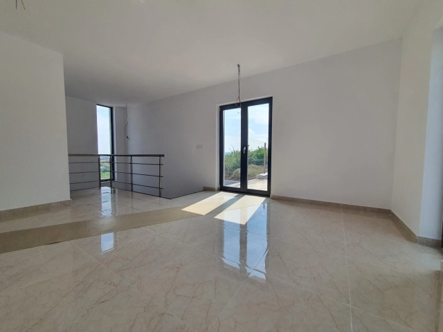 Apartament 3 camere - Valea Adanca