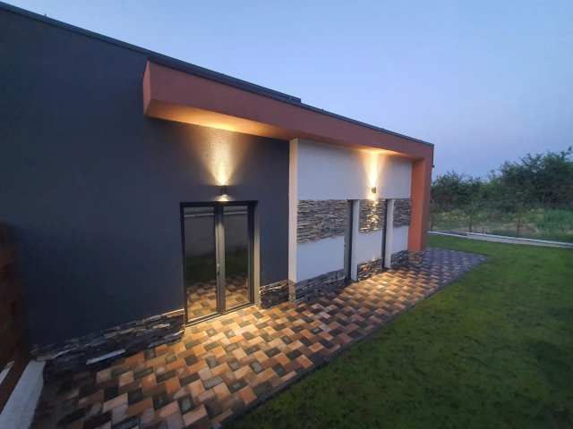 Apartament 3 camere - Valea Adanca