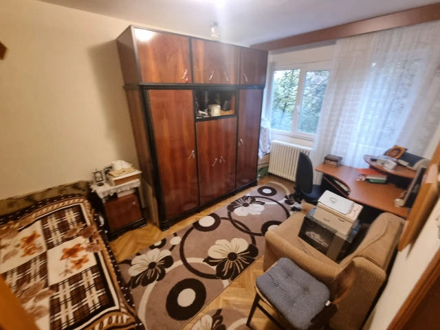 Apartament 3 camere - Tatarasi