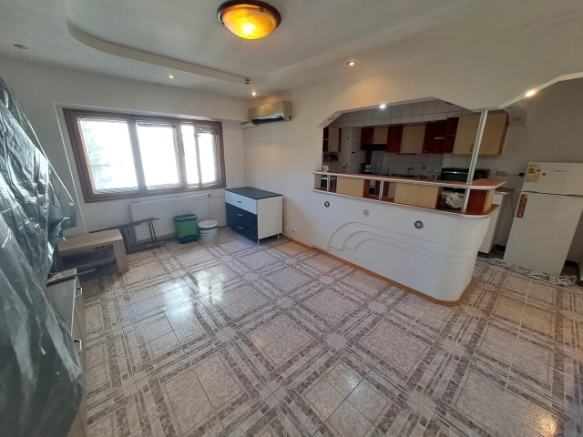 Apartament 3 camere - Pacurari