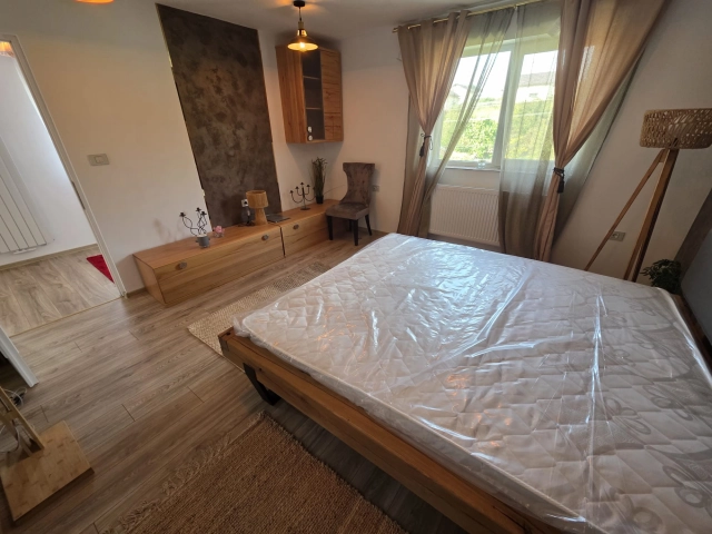 Apartament 5 camere - Valea Lupului