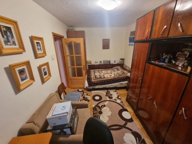 Apartament 3 camere - Tatarasi