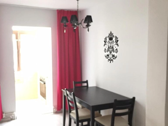Apartament 3 camere - Central