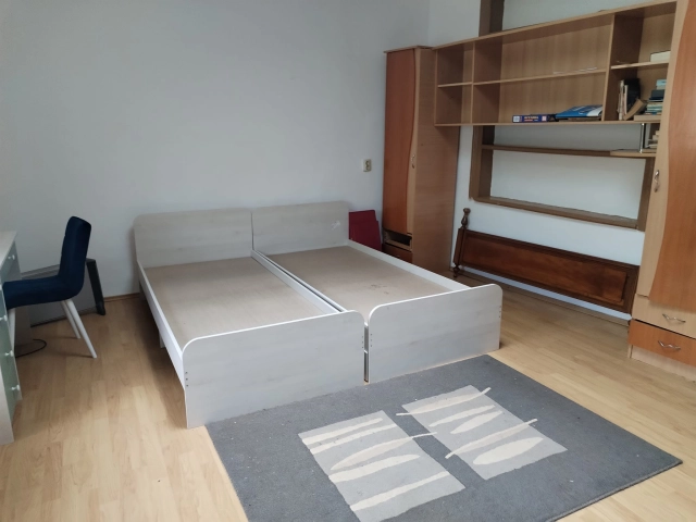 Apartament 3 camere - Centru