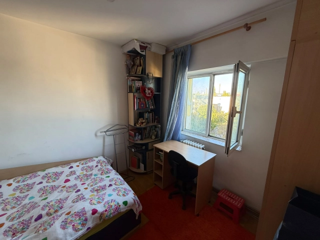 Apartament 3 camere - Podu Ros
