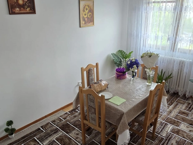 Apartament 3 camere - Podu Ros