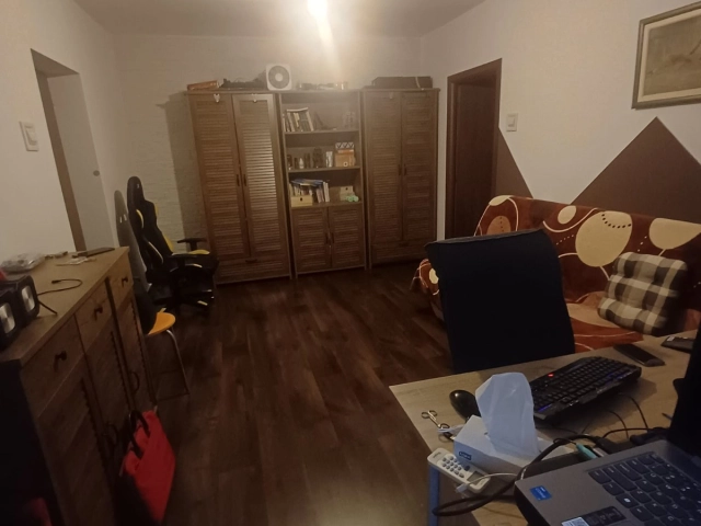 Apartament 3 camere - Podu Ros