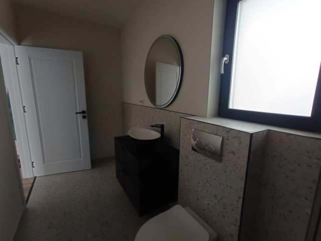 Apartament 4 camere - Miroslava