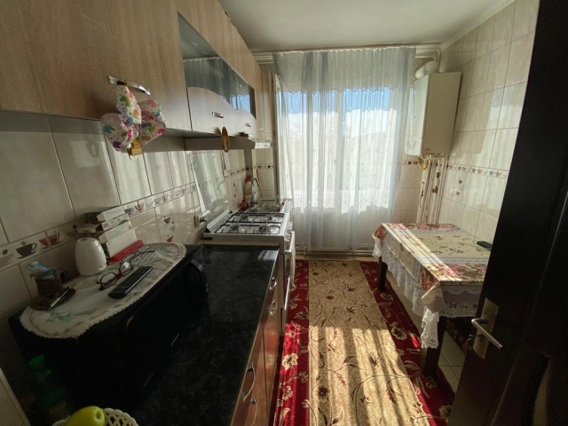Apartament 3 camere - Podu Ros