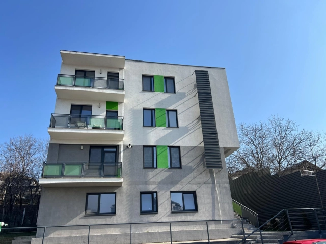 Apartament 3 camere - Tatarasi