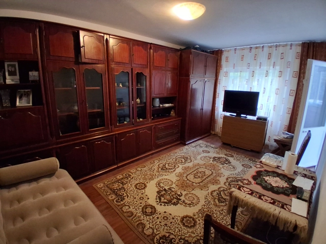 Apartament 3 camere - Pacurari