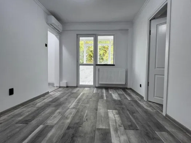 Apartament 3 camere - Tatarasi