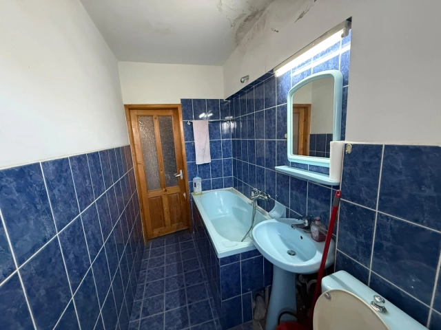 Apartament 3 camere - Podu Ros