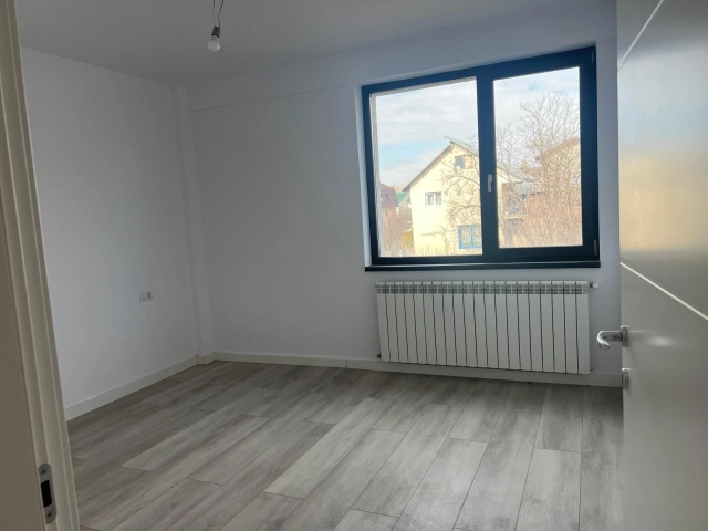 Apartament 3 camere - Tatarasi