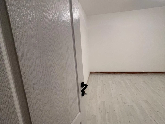 Apartament 3 camere - Tomesti