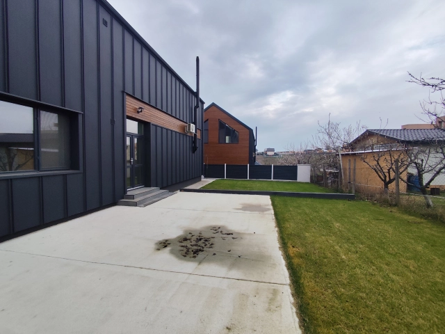 Apartament 4 camere - Miroslava