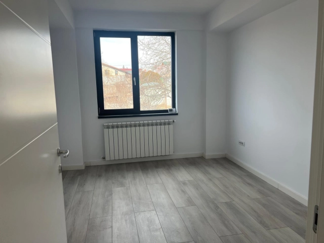 Apartament 3 camere - Tatarasi