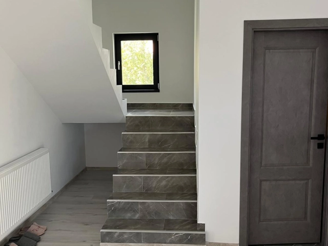 Apartament 4 camere - Holboca