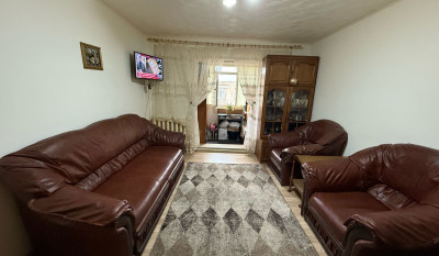 Apartament de vanzare, 3 camere Baza 3 158028