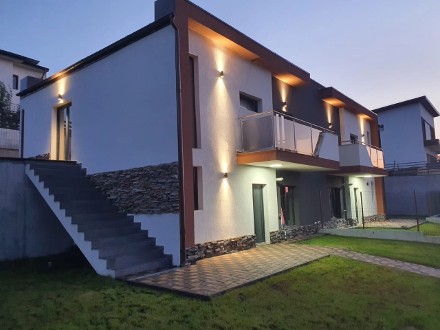 Apartament 3 camere - Valea Adanca