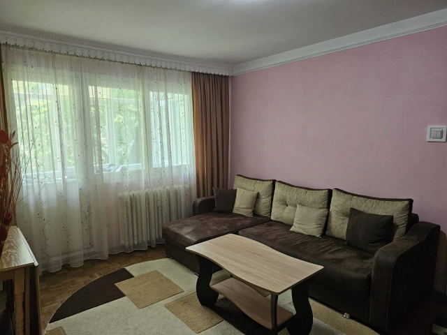 Apartament 3 camere - Podu Ros