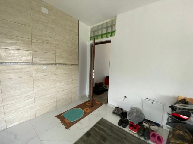 Apartament 5 camere - Miroslava