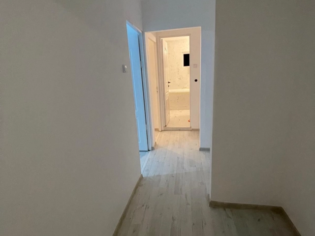 Apartament 3 camere - Tomesti